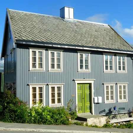 Charming Historic Home Your Ideal Tromso Getaway Exterior photo